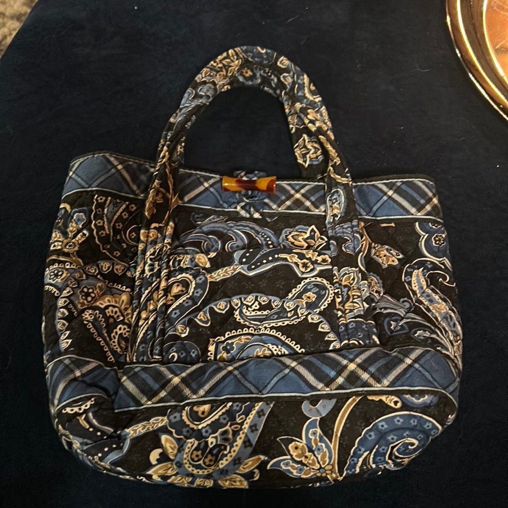 VERA BRADLEY BLUE QUILTED PURSE
